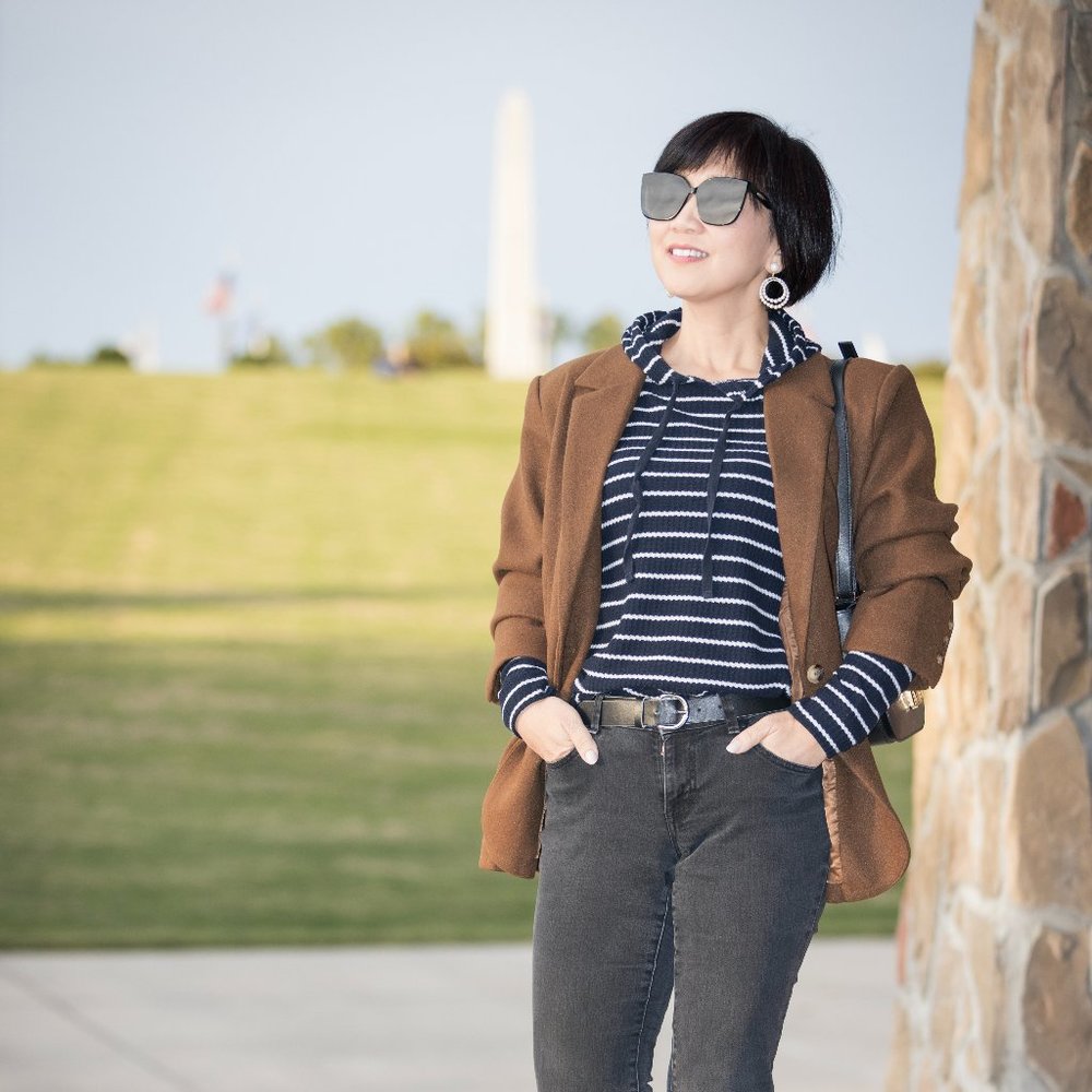The Solid Collared Single Button Blazer